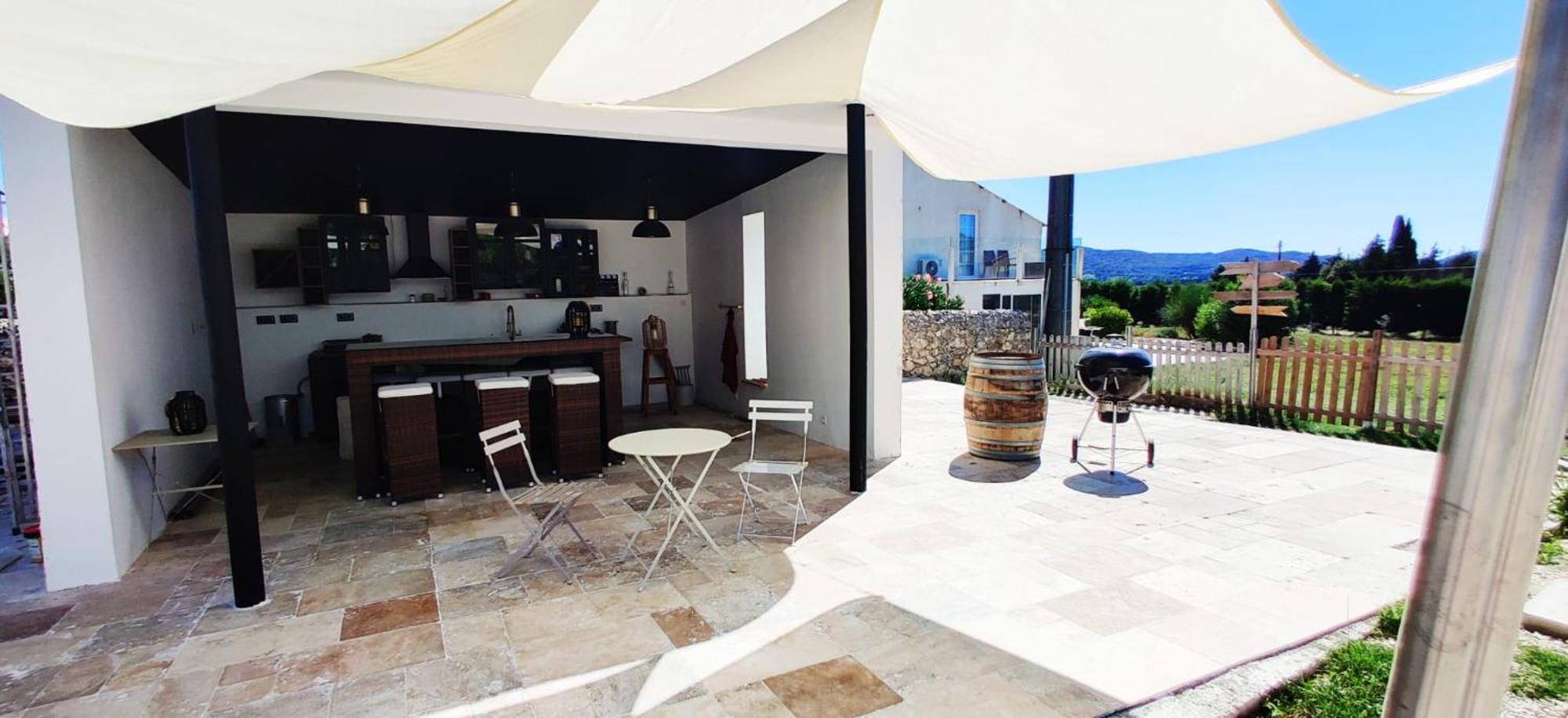 Appartement Cosy Avec Terrasse Sur La Colline Boisee, Parking Prive, Jardin, Calme, Climatisation, 10 Mn Pont Du Gard Num7 Rochefort-du-Gard