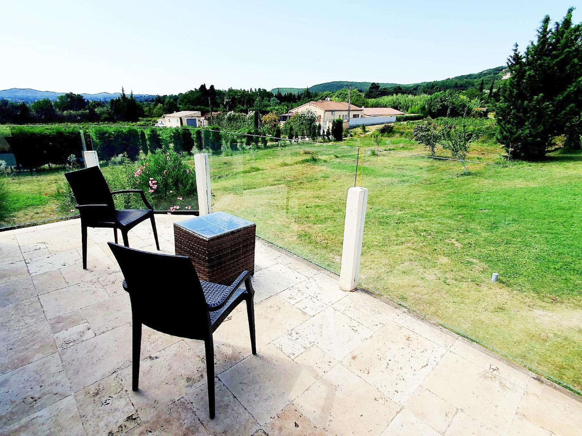 Cosy Avec Terrasse Sur La Colline Boisee, Parking Prive, Jardin, Calme, Climatisation, 10 Mn Pont Du Gard Num7 Appartement *